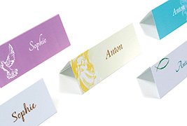 Des cartes de table comme élément de décoration idéal et beau souvenir